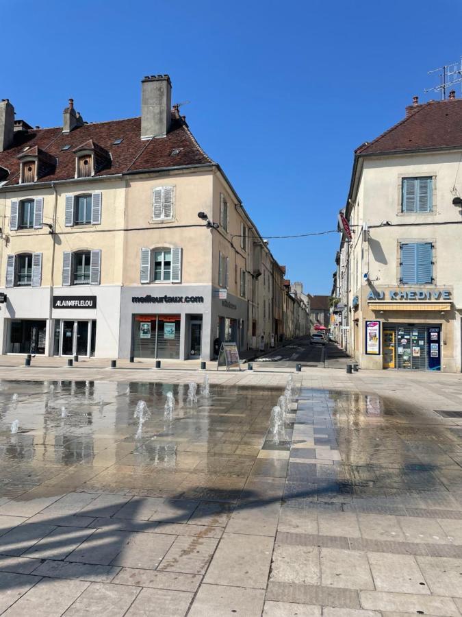 Appartement Calme Au Coeur De La Ville Lons-le-Saunier Exterior photo